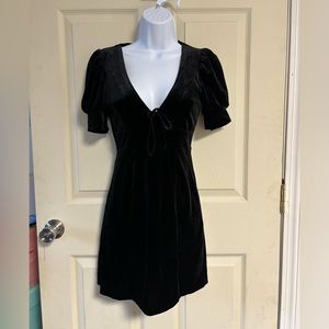 Black velvet mini dress size small forever 21